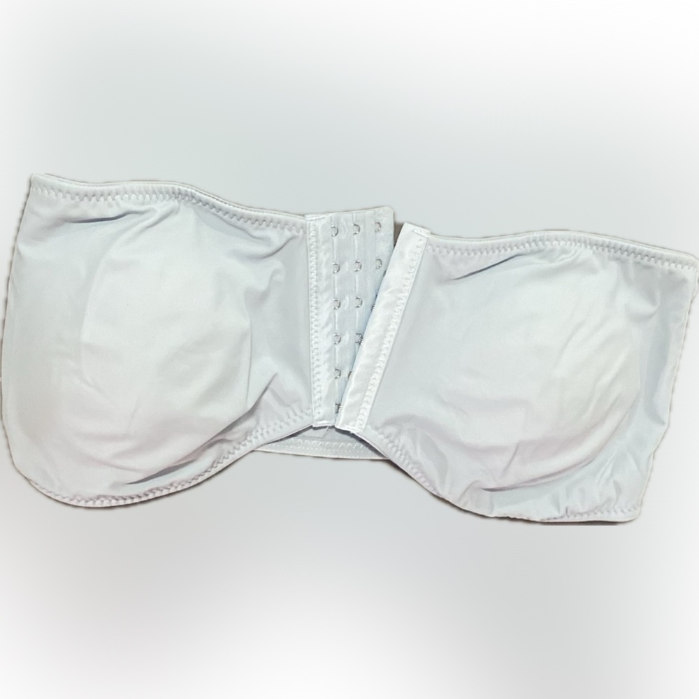 Light blue strapless bra